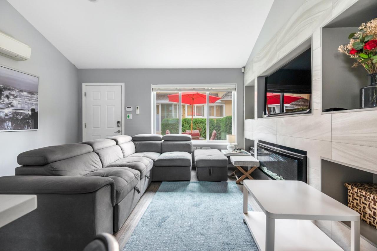 Stylish Dual Bedroom Suite In Van West Vancouver Exterior photo